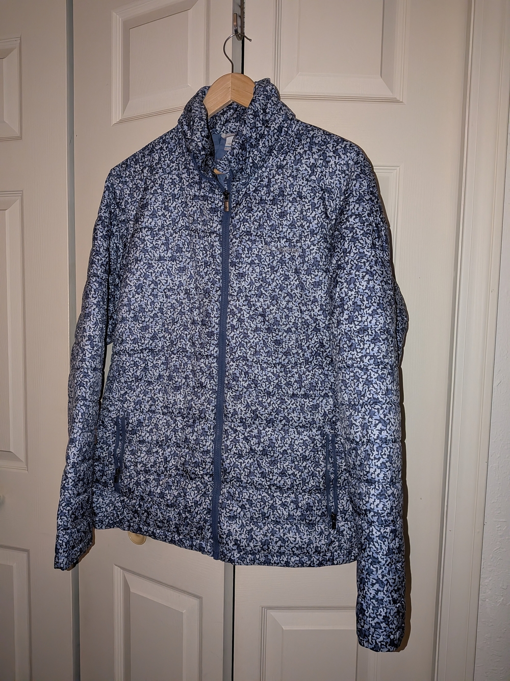 Quilted Floral-Print Puffer Jacket in Blue